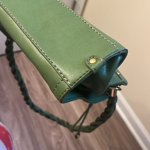 Relic Faux Leather Shoulder Bag w/ Braided Handle - EUC - Picture 5 of 11